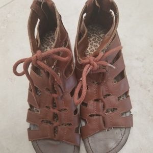 Brown tie platform wedge sandals zip back size 8.5